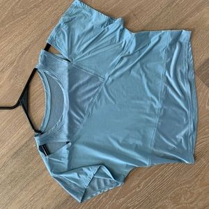 Lululemon cropped Tee